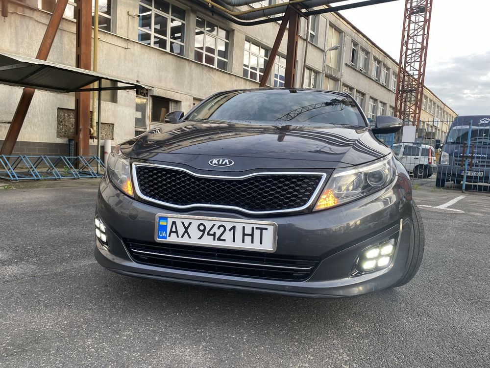 Продаю власний автомобіль Kia K5