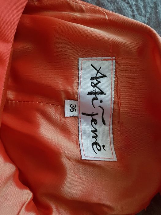 Sukienka malinowa r. 36