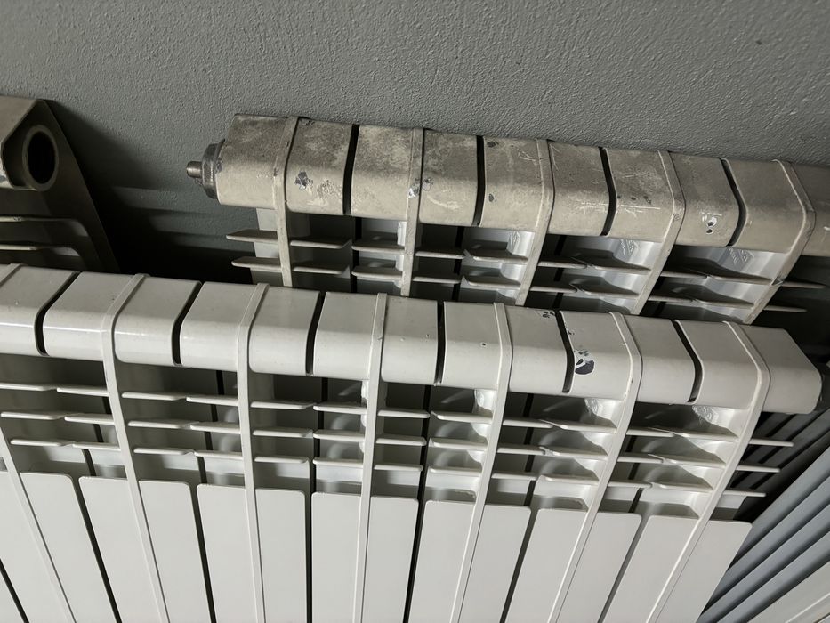 Radiadores de aquecimento Roca em alumínio – 37 elementos