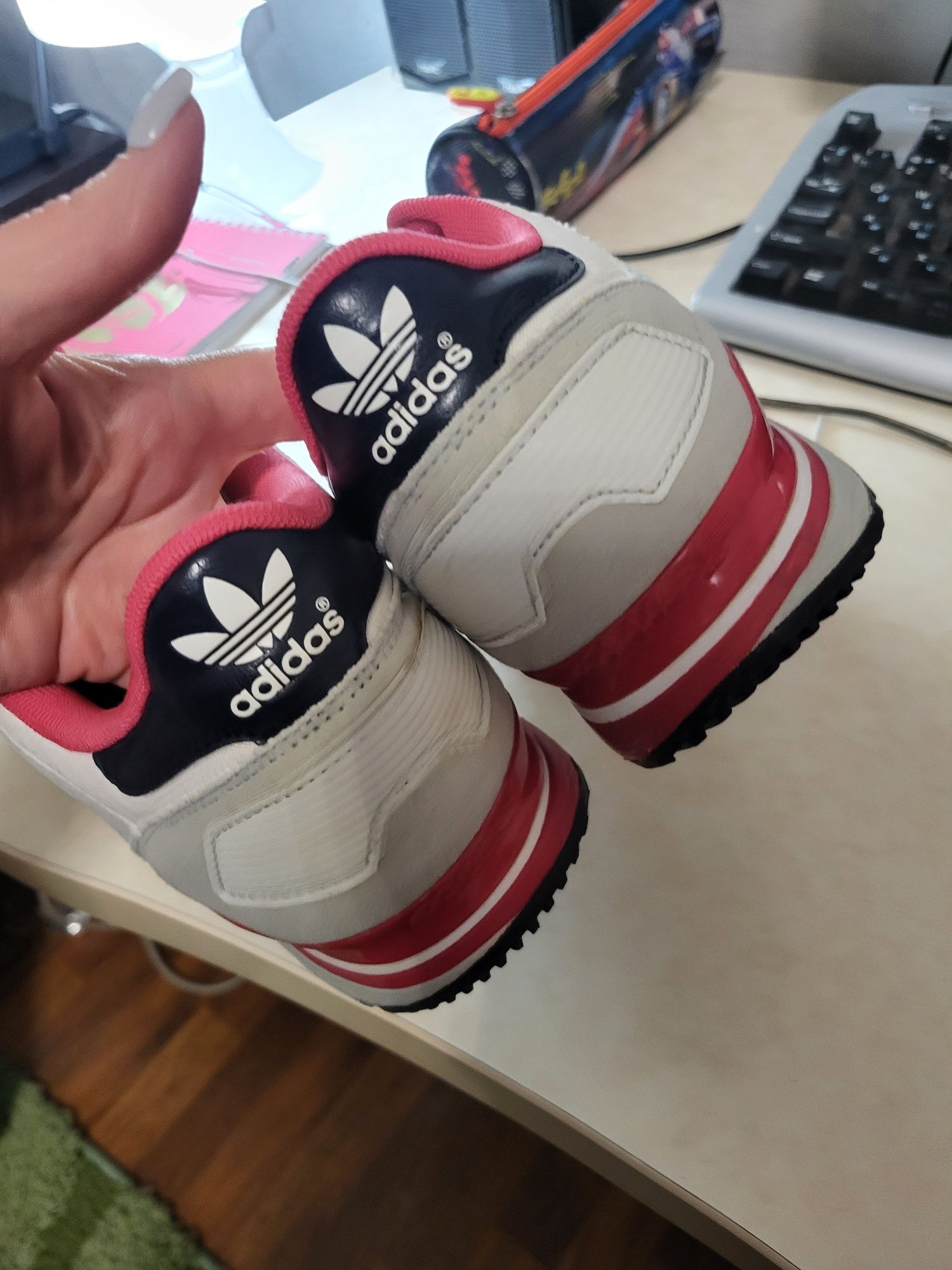 Спортивні кросівки Адідас, adidas