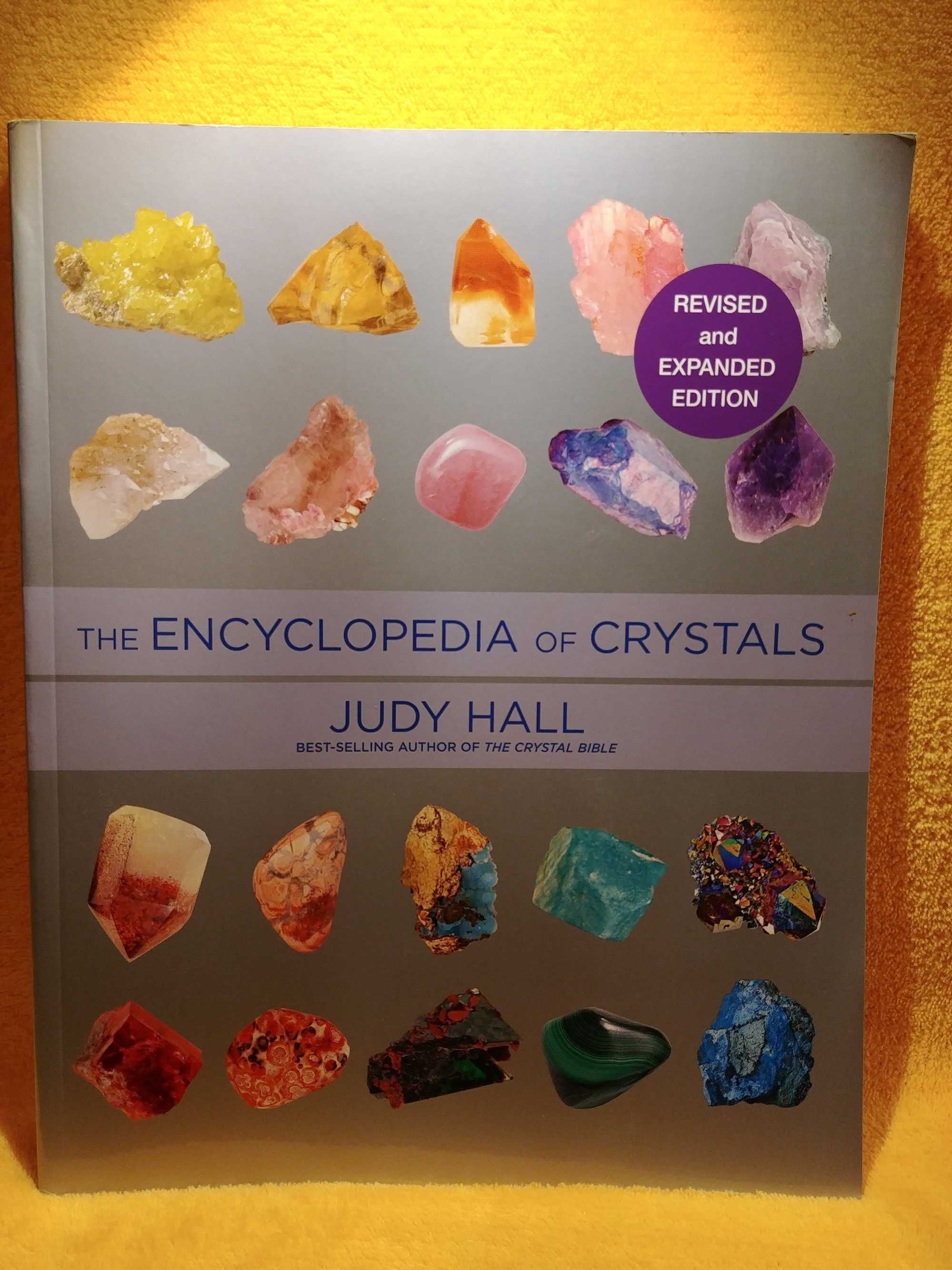 The Encyclopedia of Crystals  Judy Hall kamienie szlachetne English NM