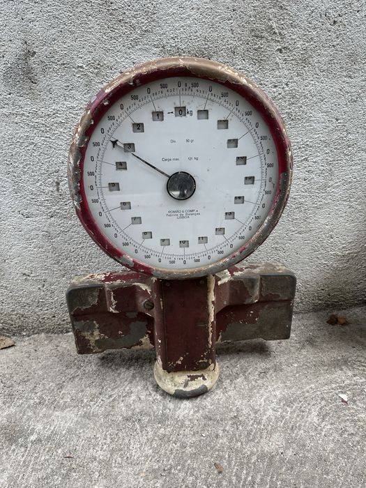 Balança antiga incompleta