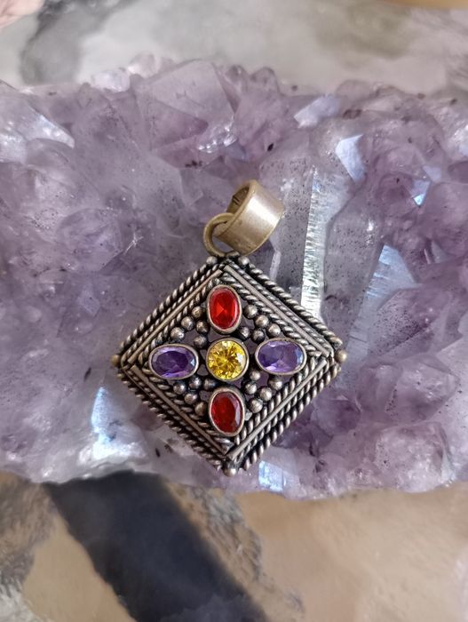 Підвіс, кулон Індія, натуральні камені-цитрин, гранати, аметисти