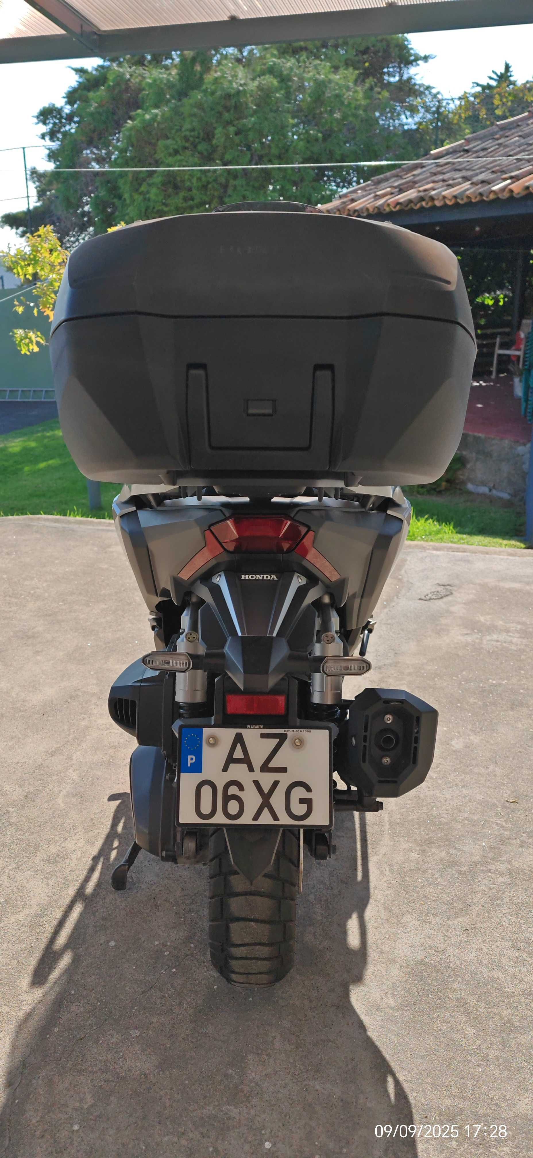 Honda ADV 350 C/ muitos extras