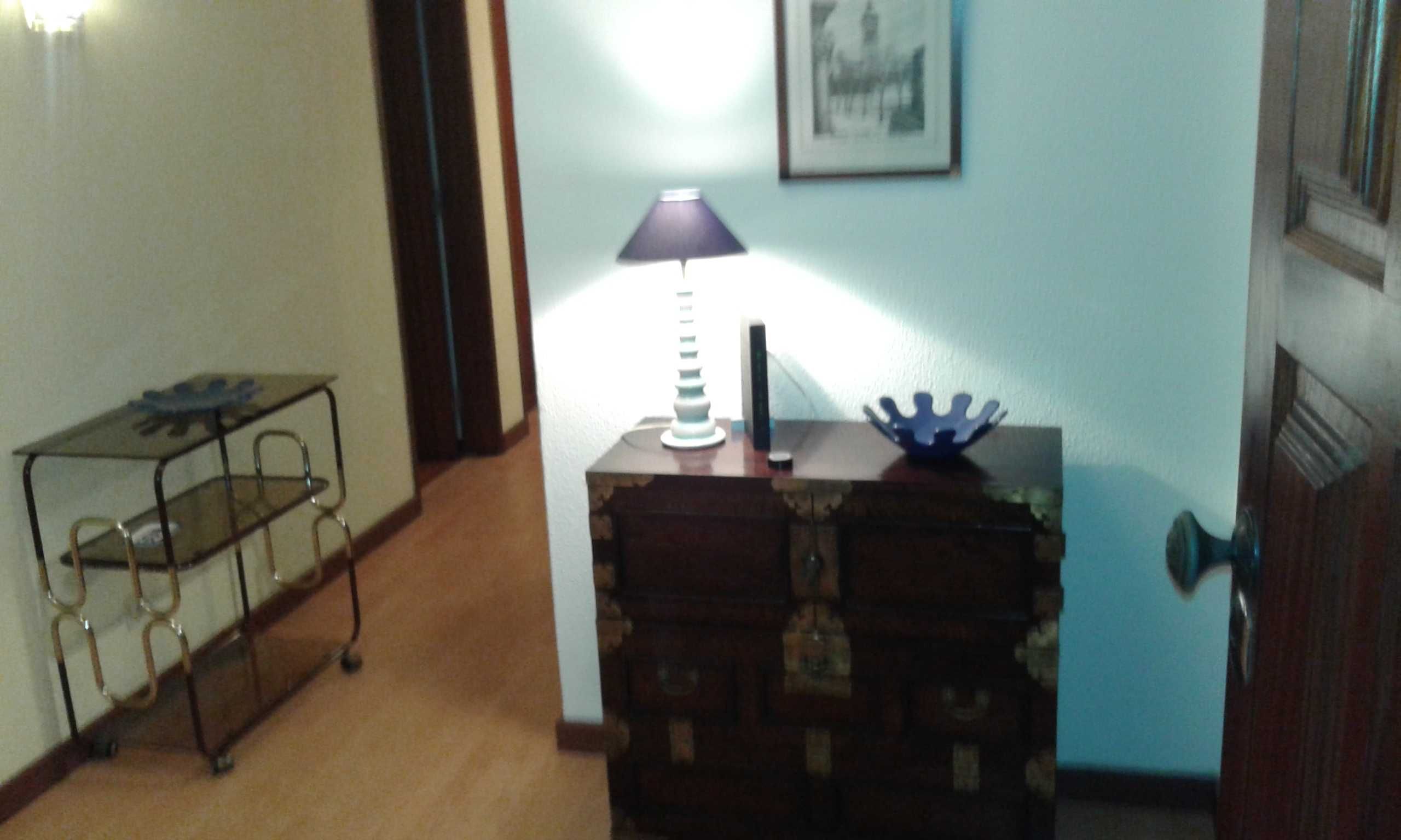 Quarto com cama de casal (só para uma pessoa)