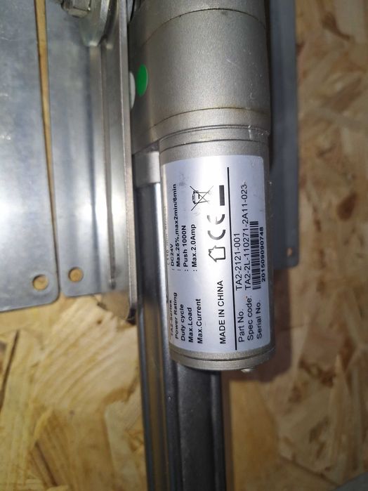 Motores atuadores lineares 24 V 1000 N