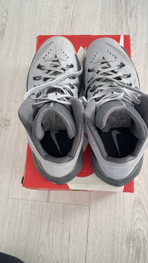 Tenis Nike Basketball HyperDunk Lunar