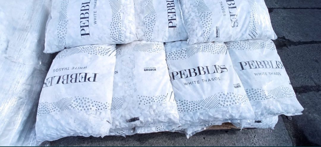 Naturalny biały grecki otoczak idealny do ogrodu