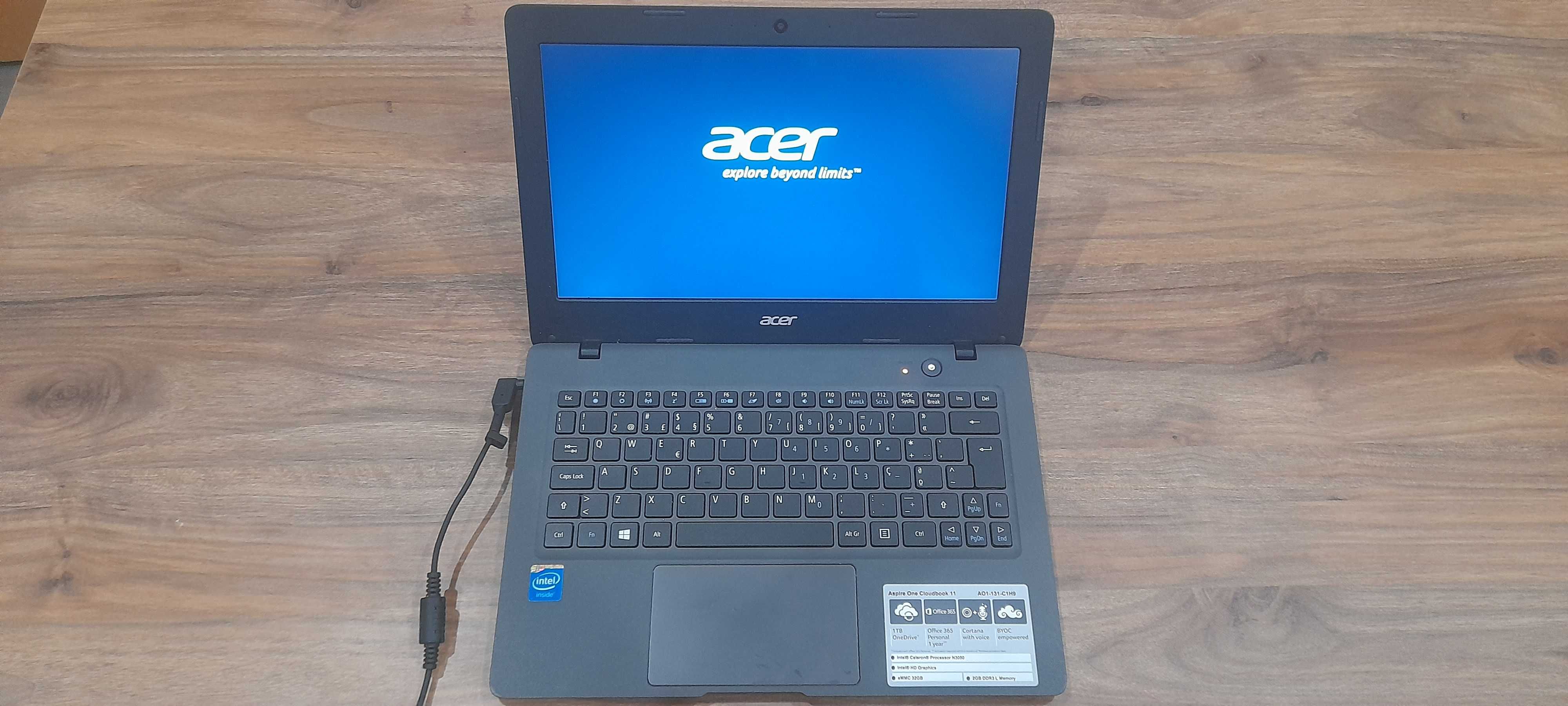 Acer Aspire One Cloudbook 11 com pouco uso