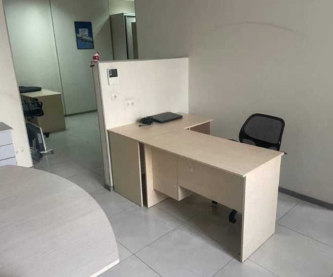 Оренда, офісне приміщення з ремонтом, окремий вхід, нф, 60 кв.м, метро