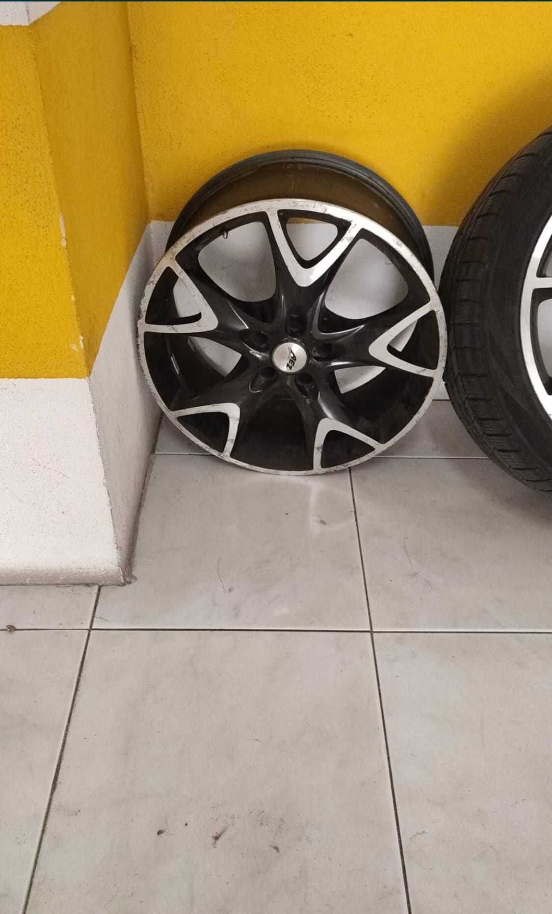 Jantes Conjunto de 4  tamanho 20" com 2 Pneus Michelin