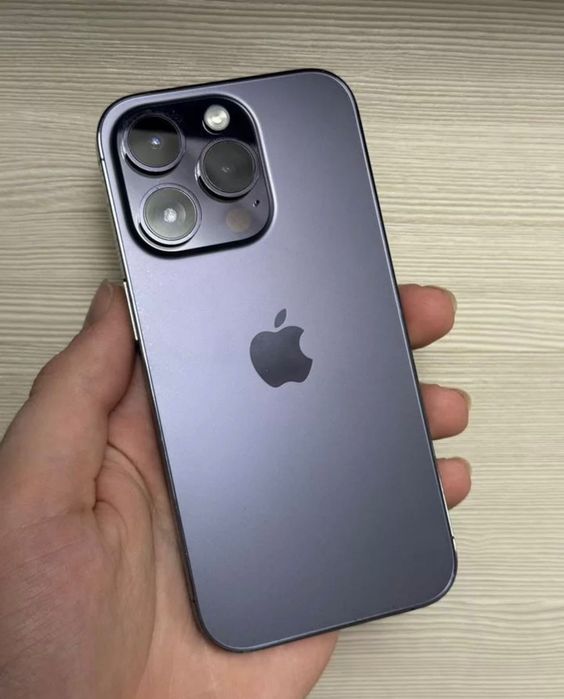 Продам IPhone 14 Pro 128
