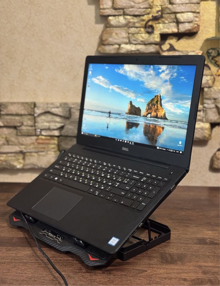 Ноутбук Dell IPS Latitude 3590 i7 8th SSD