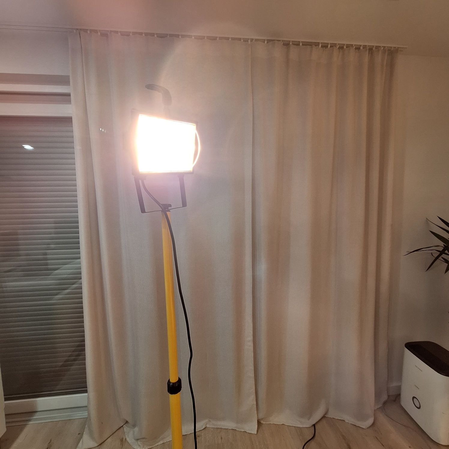 Lampa halogenowa
