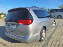 WYNAJEM 7 osobowy Chrysler Pacifica PREMIUM 3.6 V6 290KM VIP WYPOŻYCZA
