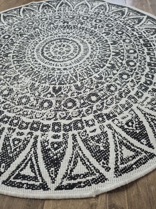 Dywan okrągły 140 cm