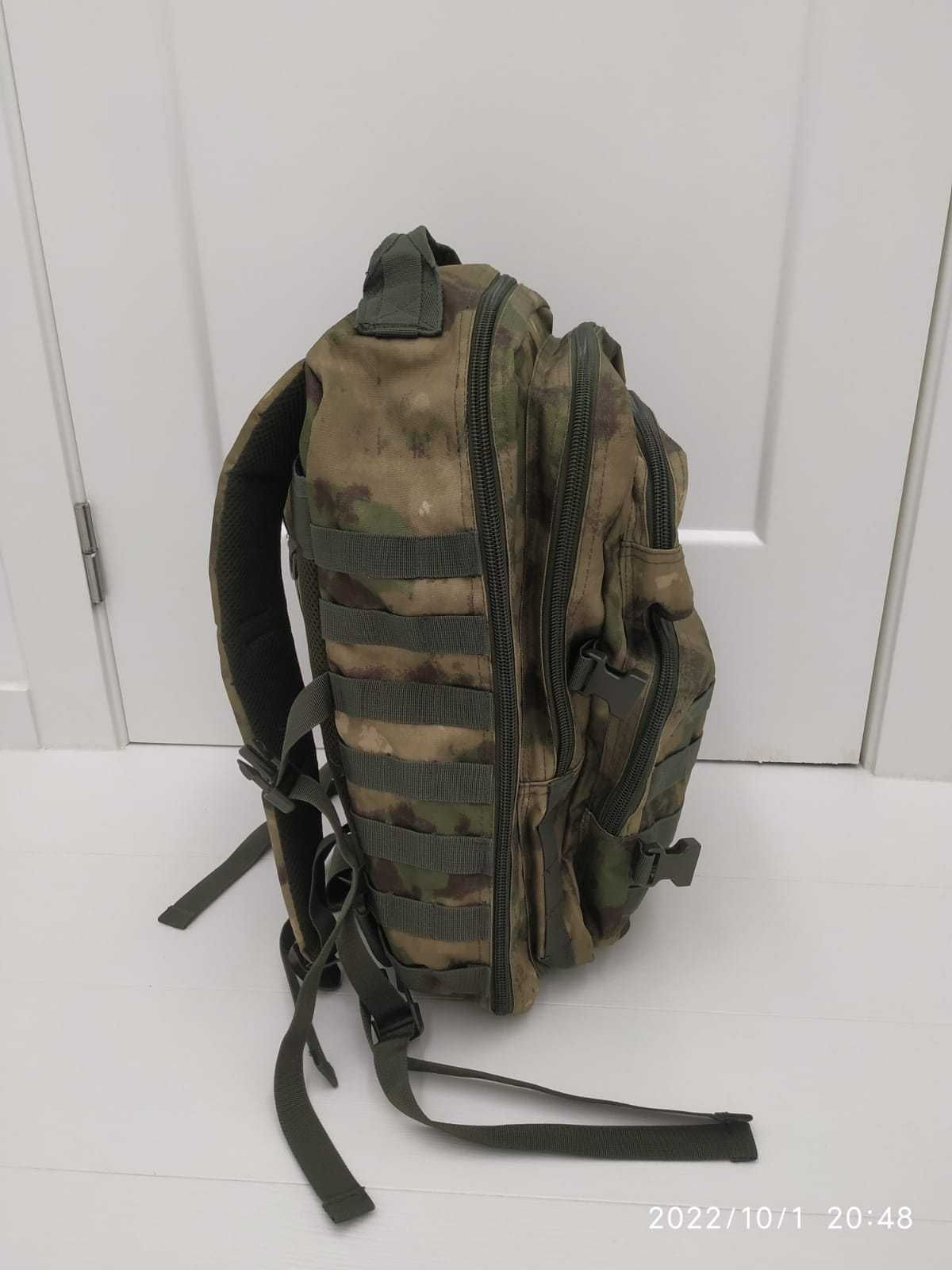 Mochila mil-tec camuflada