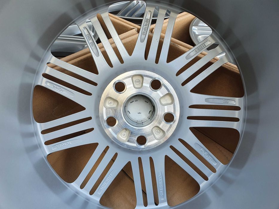 Felgi 18cali Lexus ES IS GS LM LS UX 5x114,3 ET45 nr8048