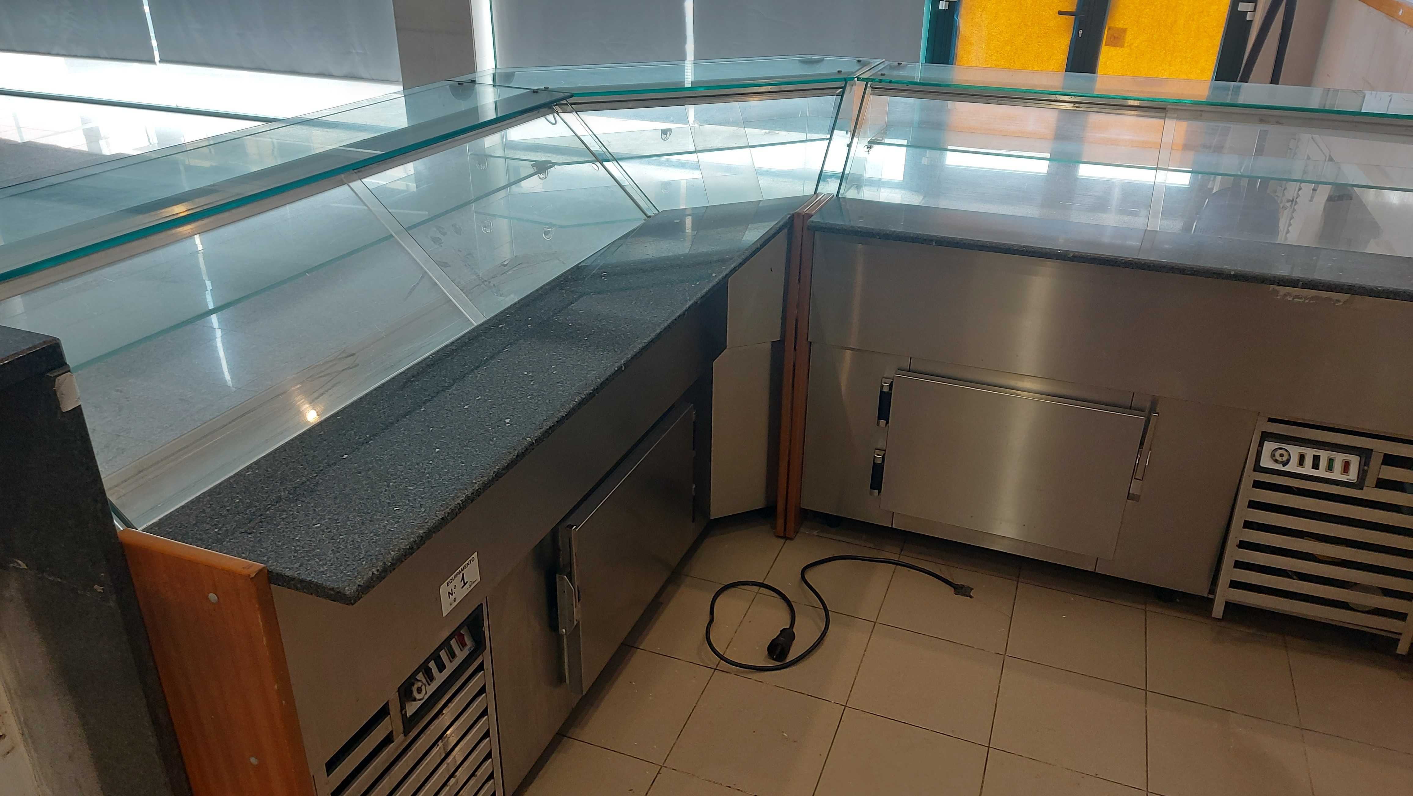 2 Expositores refrigerados