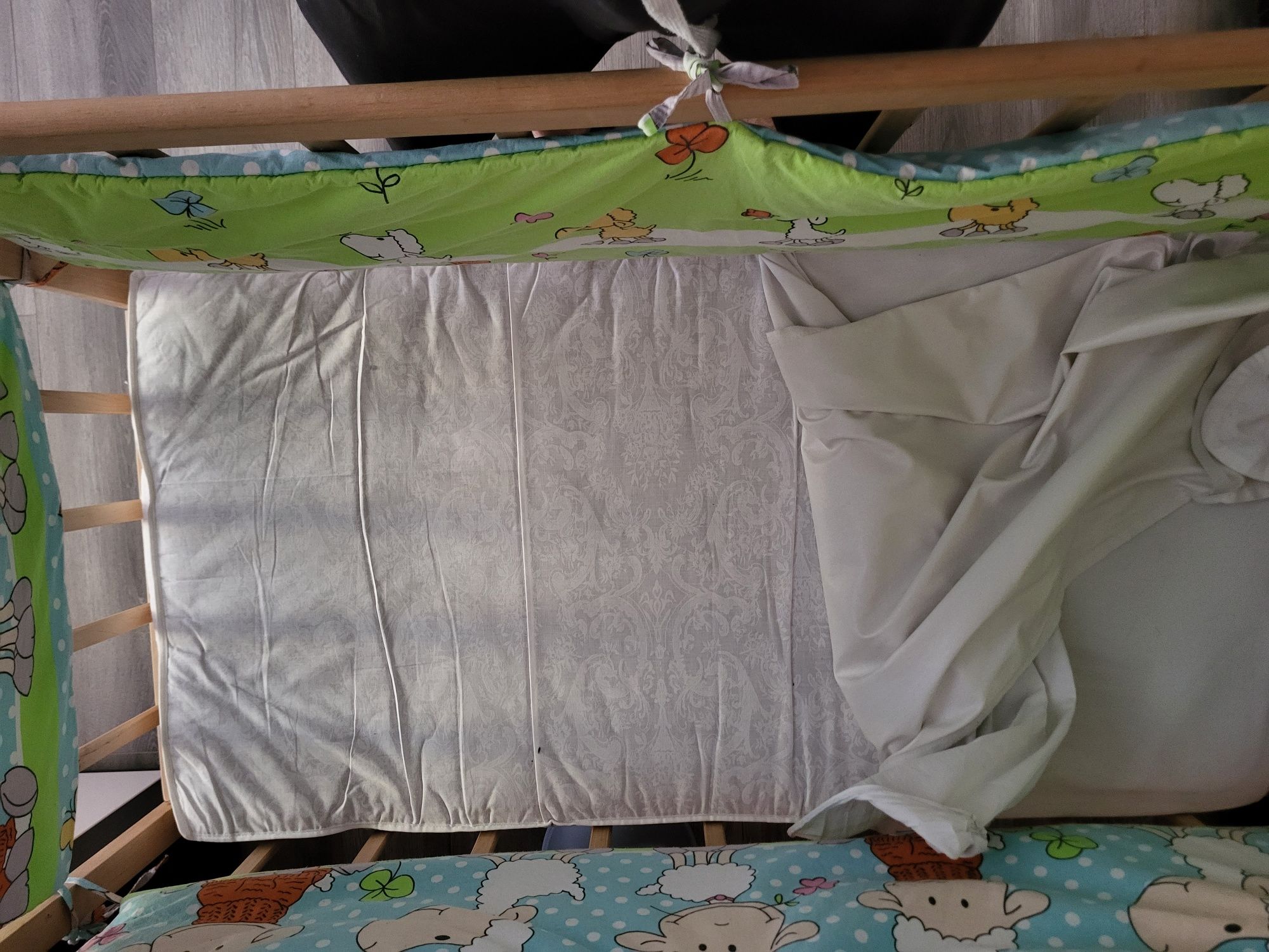 Дитяче дерев'яне ліжко + повний комплект білизни і матрац