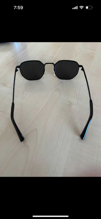 Oculos de Sol da Hawkers, como novos, verde e preto. Vendo em separado