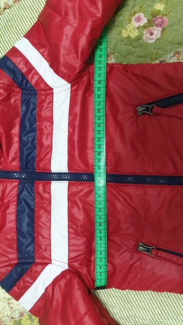 Продам демисезонную курточку для мальчика