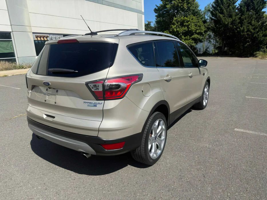 Ford Escape      2017