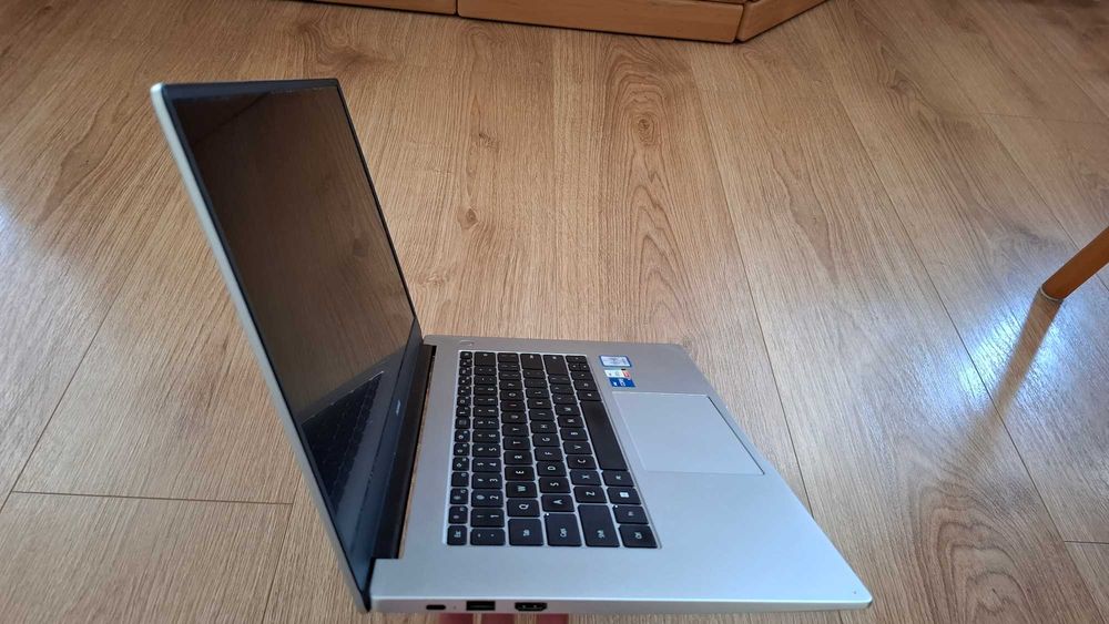 Huawei MateBook D15 - i5-1135G7, 16GB RAM, 512GB SSD, Windows 11 Home