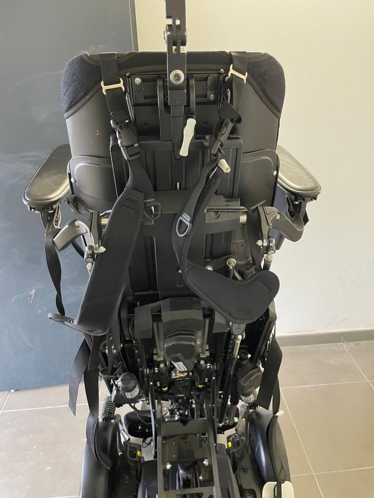 Cadeira de rodas eletrica com verticalização