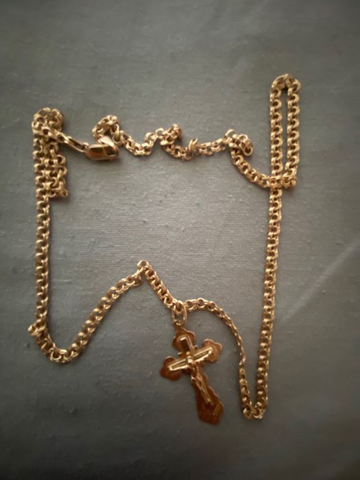 Цепочка з хрестиком