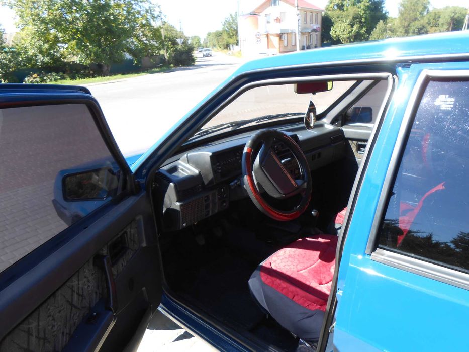 Автомобіль ВАЗ 2109