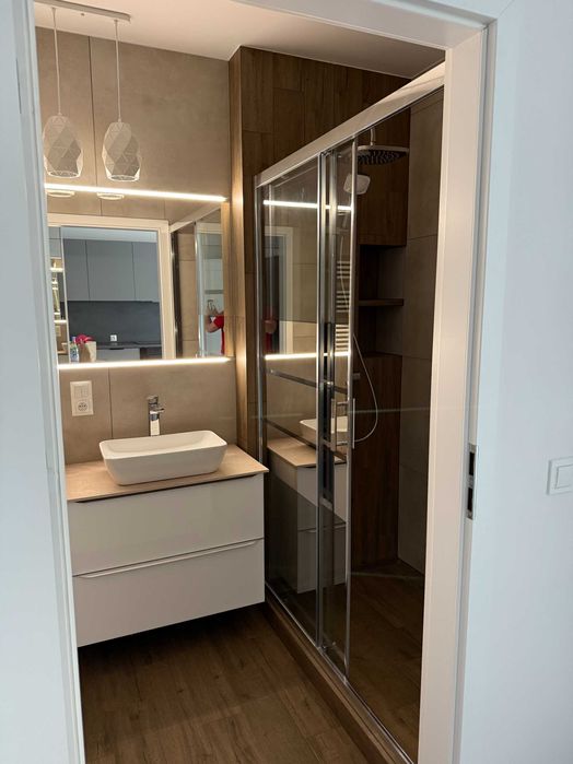 Do wynajęcia komfortowe 2-pokojowe mieszkanie z parkingiem podziemnym