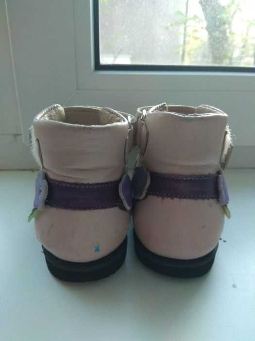 Ортопедические сандали для девочки