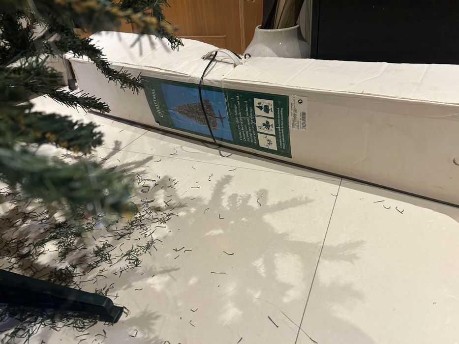 Árvore de Natal com enfeites