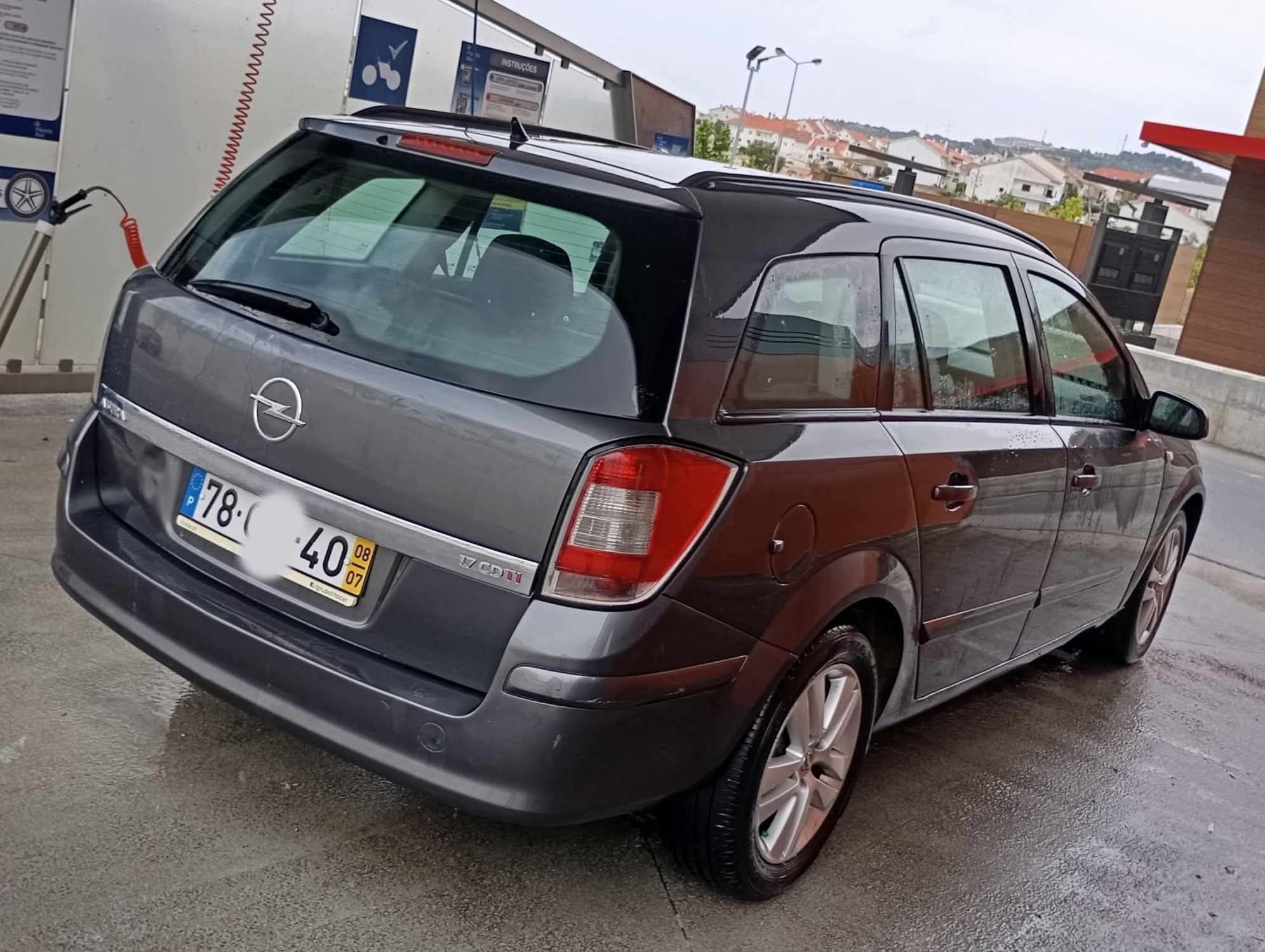 Opel Astra motor 1.7CDTI - 08