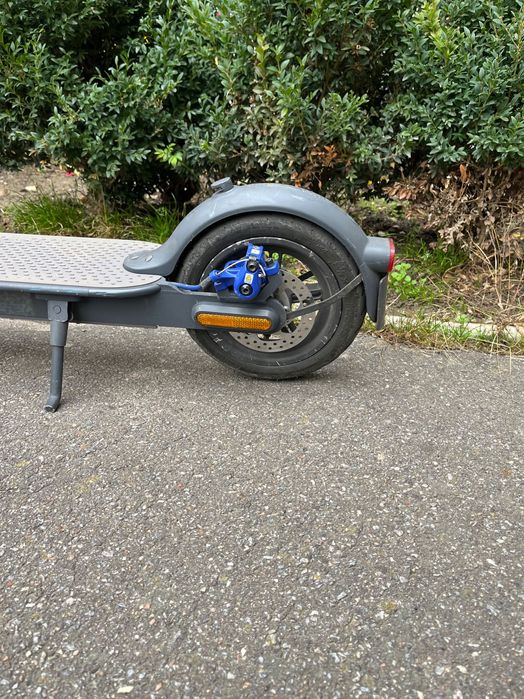 Електросамокат Xiaomi Mi Electric Scooter 3