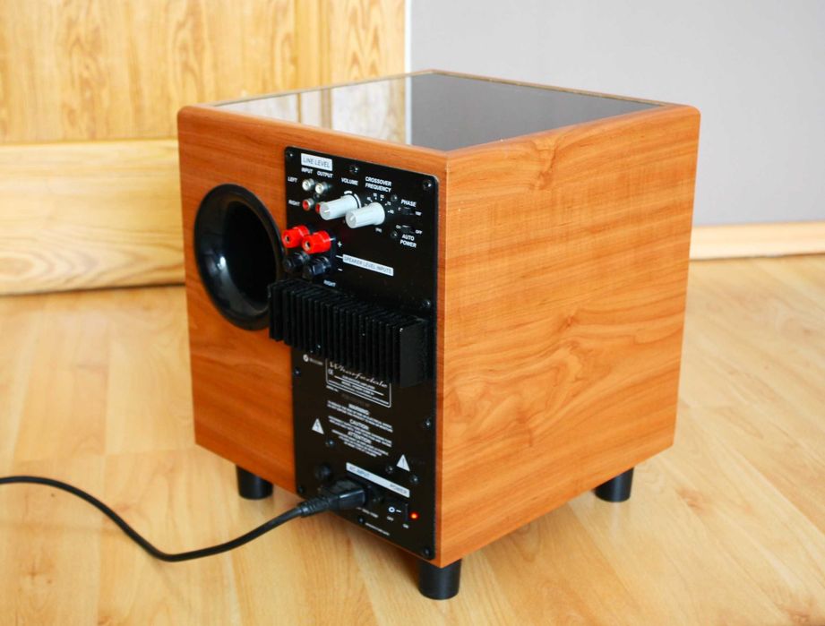 Mocny subwoofer aktywny Wharfedale PowerCube 8+