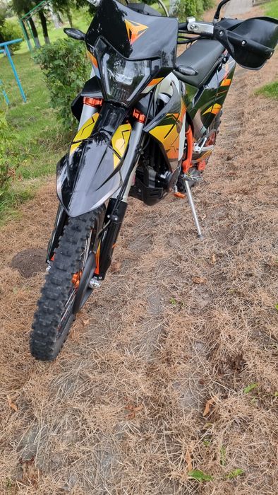 Продам мотоцикл Кові 300 pro r