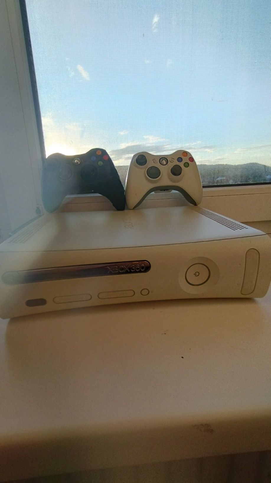 Продам xbox 360.