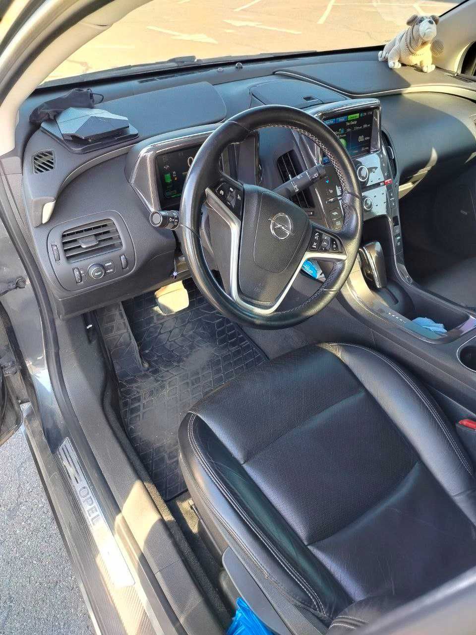 Opel Ampera PHEV 2012