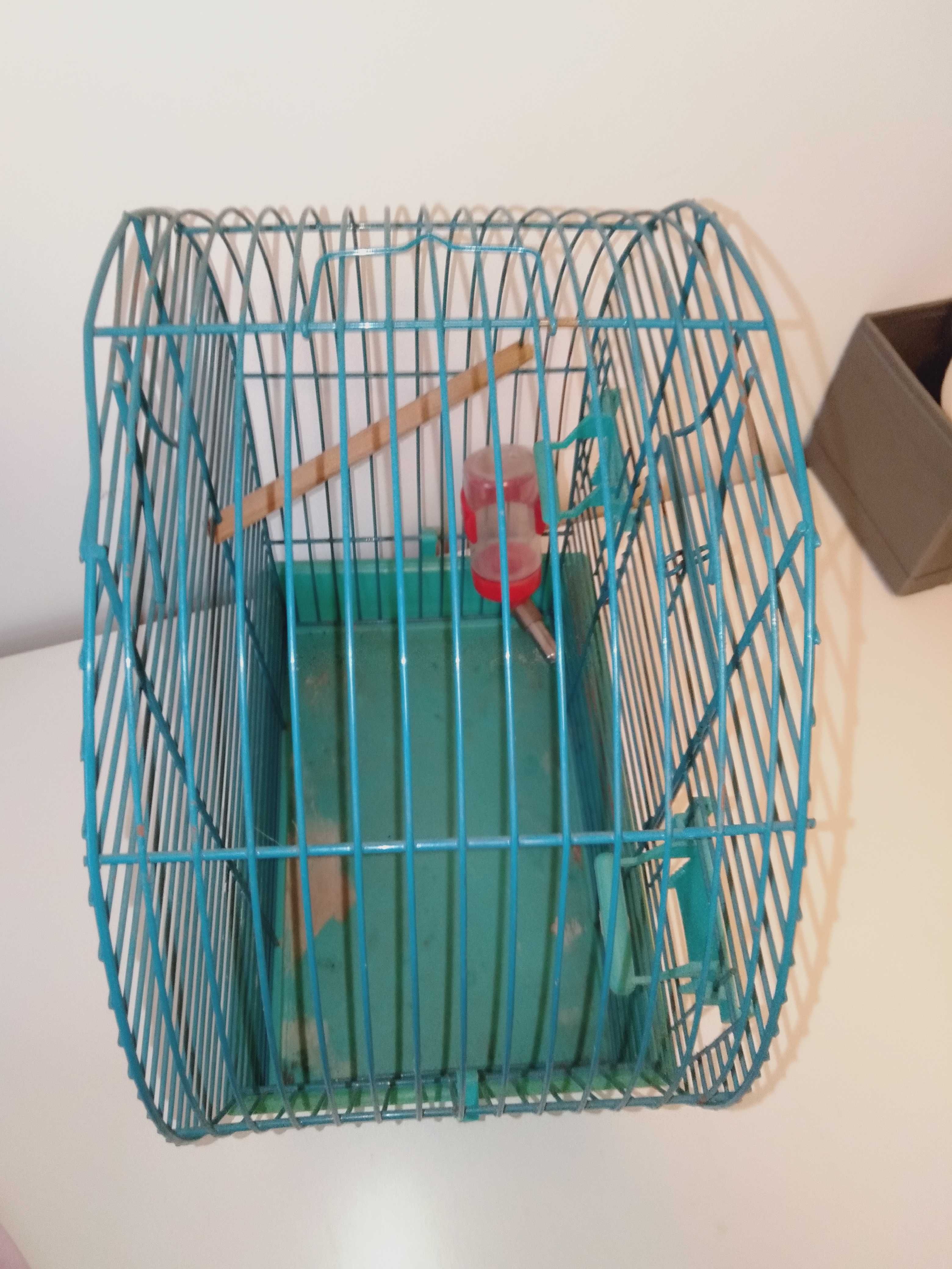 Wysoka klatka dla małego ptaszka lub gryzonia podstawa 30 x 20 cm.