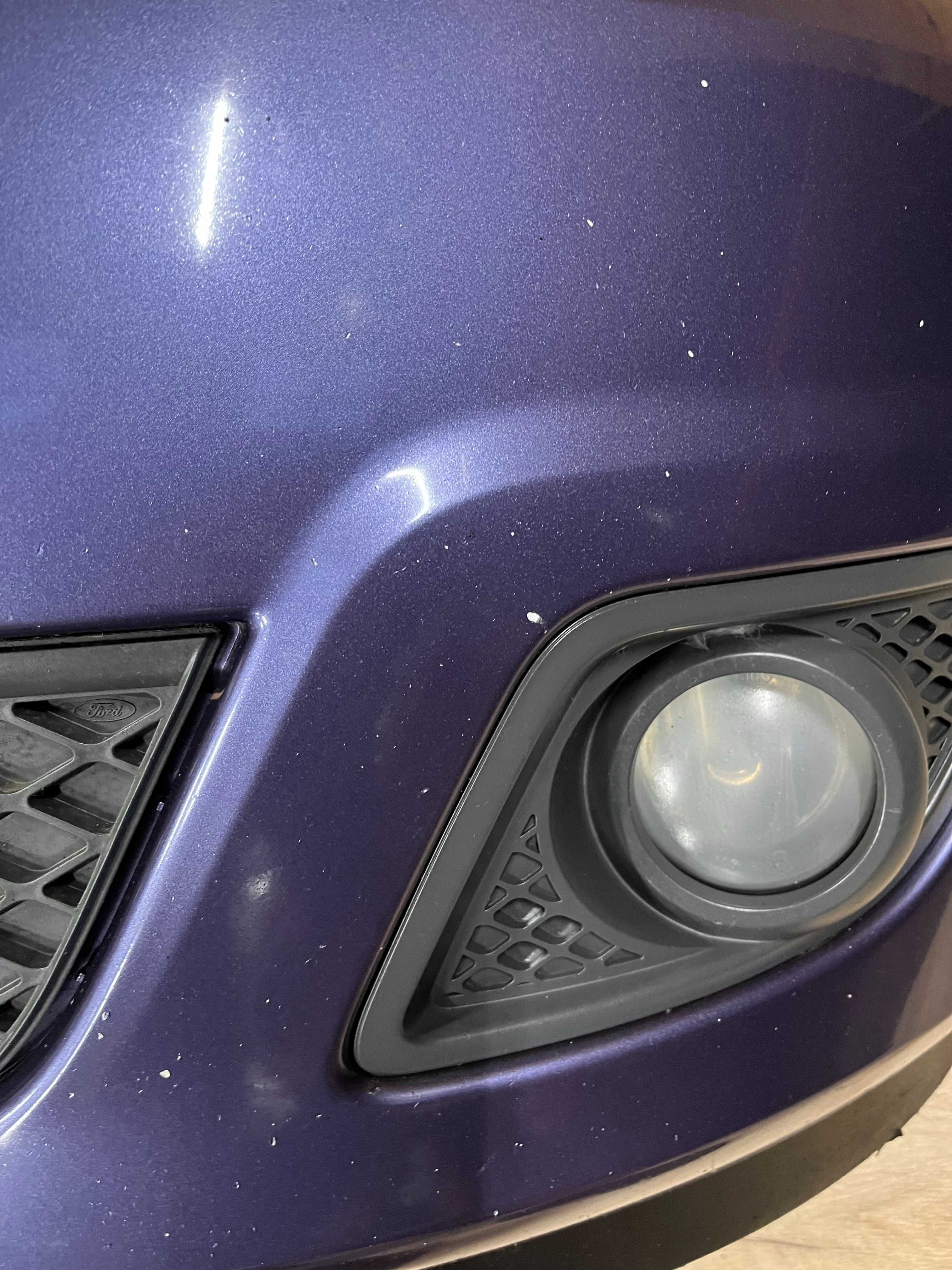 Zderzak przedni Ford Fiesta Mk6 kolor v5