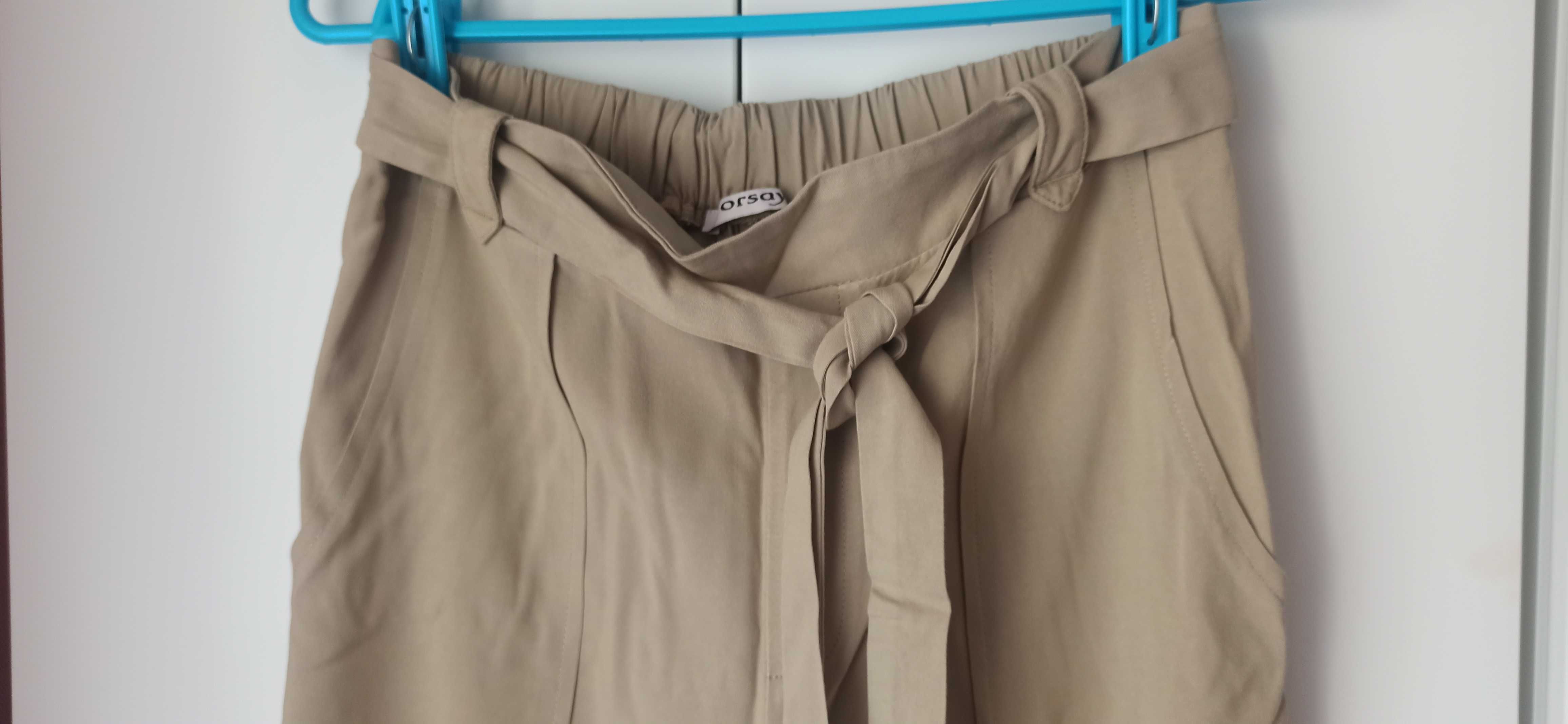 Damskie spodnie o nieco luźniejszym kroju firmy Orsay