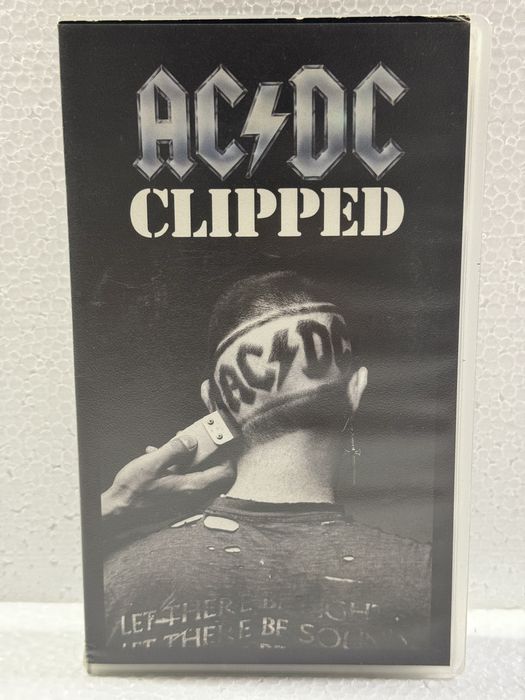 AC/DC cassetes VHS