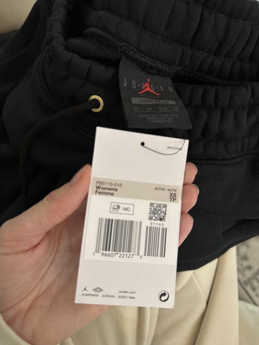 Nike jordan спотривнйи костюм жіночий Xs