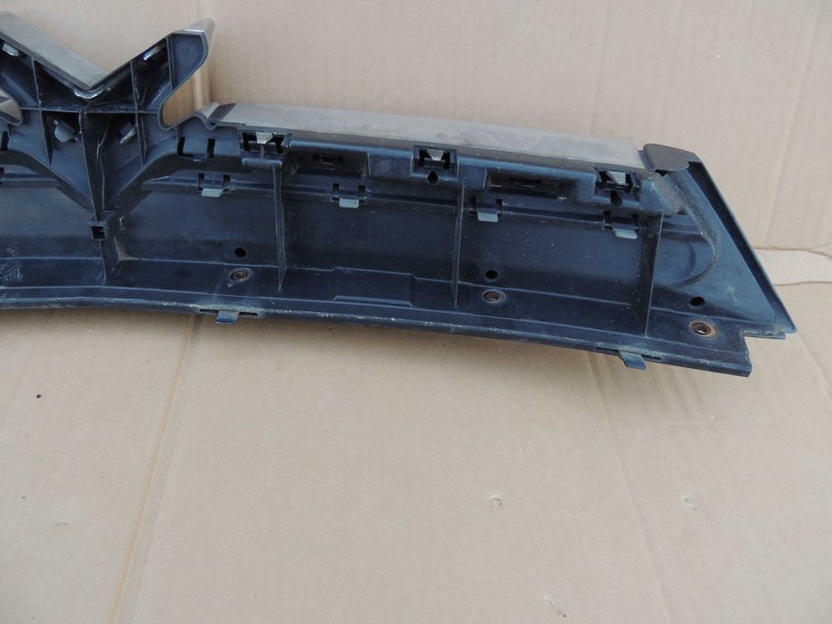 Atrapa grill emblemat Citroen C8 chrom na maskę wlot powietrza