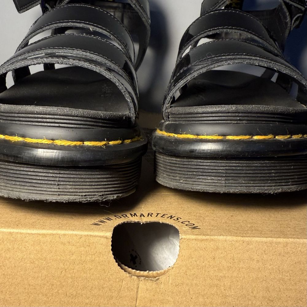Босоніжки Dr. Martens/ Босоніжки Мартінс