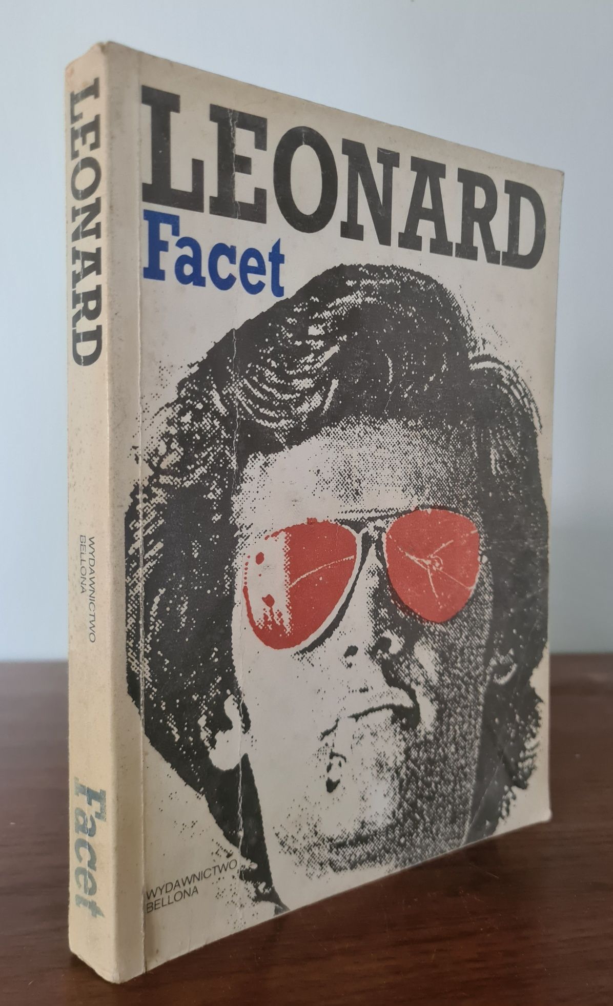 Facet - Leonard. Książka