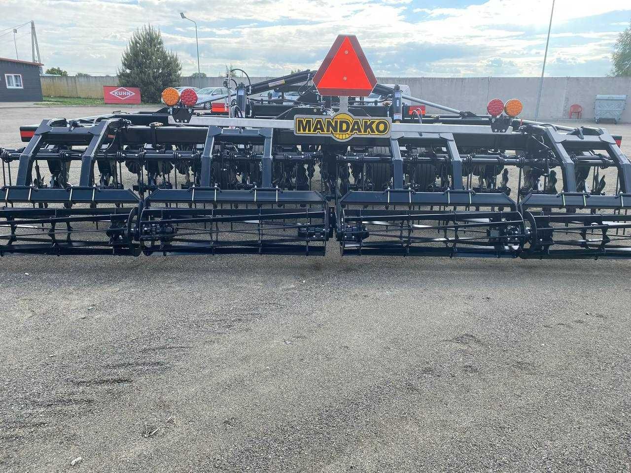 Агрегат вертикального обробітку ґрунту MONDAKO EVRO STORM