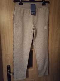 Spodnie dresowe damskie Umbro 36 S